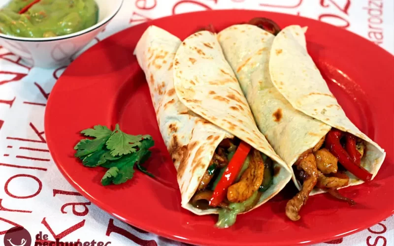 ¿Cómo hacer fajitas de pollo a la mexicana auténticas?