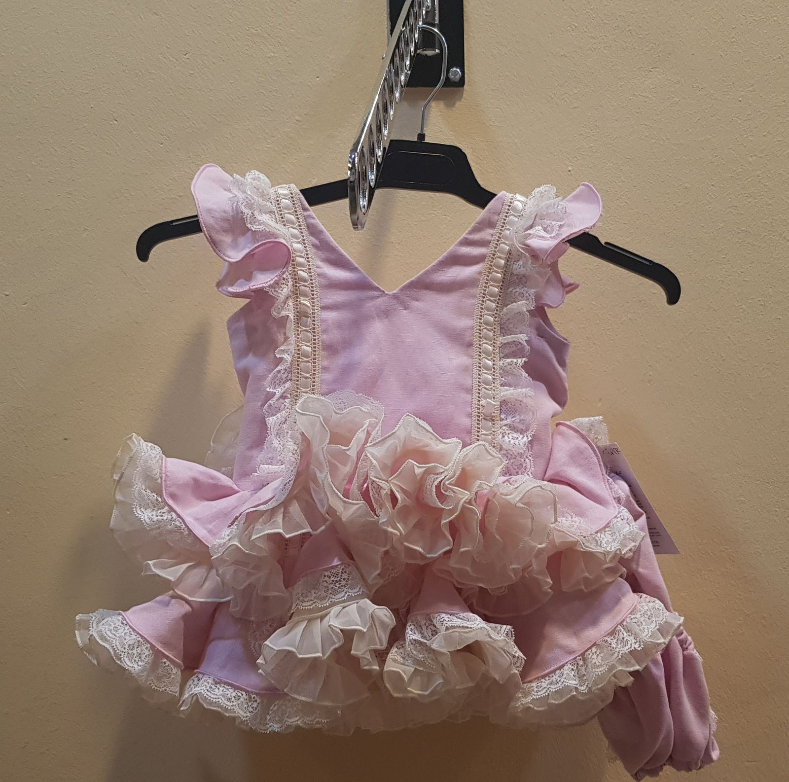 información de los vestidos de flamenca para bebés